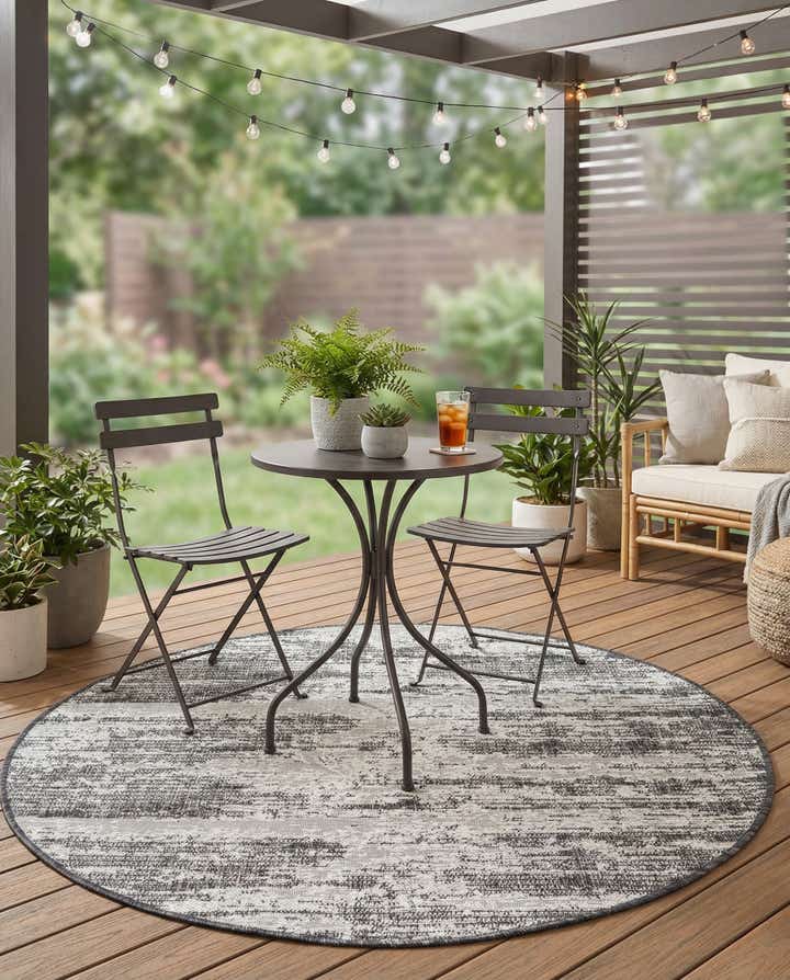 4' x 4' Easy-Clean Modern Indoor / Outdoor Round Rug
