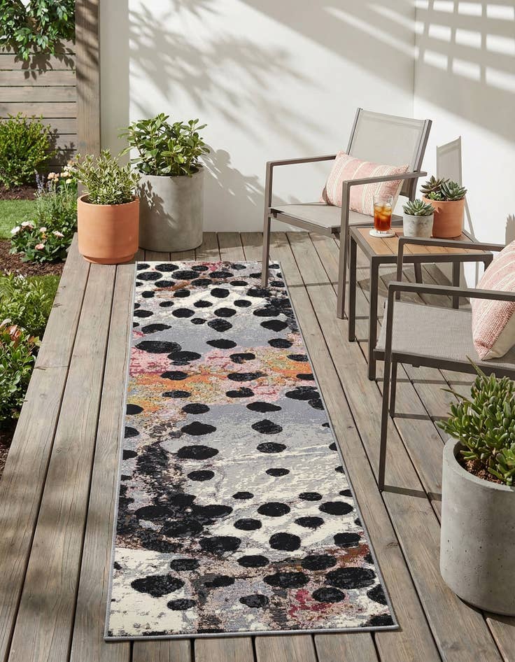 Detail image of 2' x 8'  Washable Modern Indoor / Outdoor Runner Rug