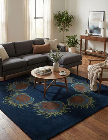 7' 6 x 7' 7 Agra Square Rug