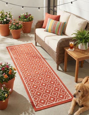 Rust Red Easy-Clean Lattice Indoor / Outdoor Runner Rug