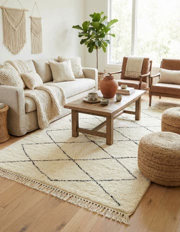4' 9 x 8' 9 Hand Knotted Moroccan Wool Rug