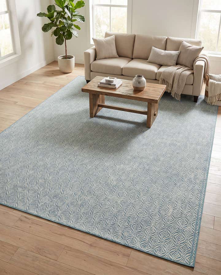 9' x 12' Easy-Clean Trellis Indoor / Outdoor Rug