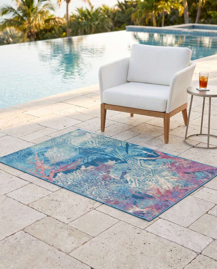 3' 3 x 5' 3 Easy-Clean Coastal Indoor / Outdoor Rug