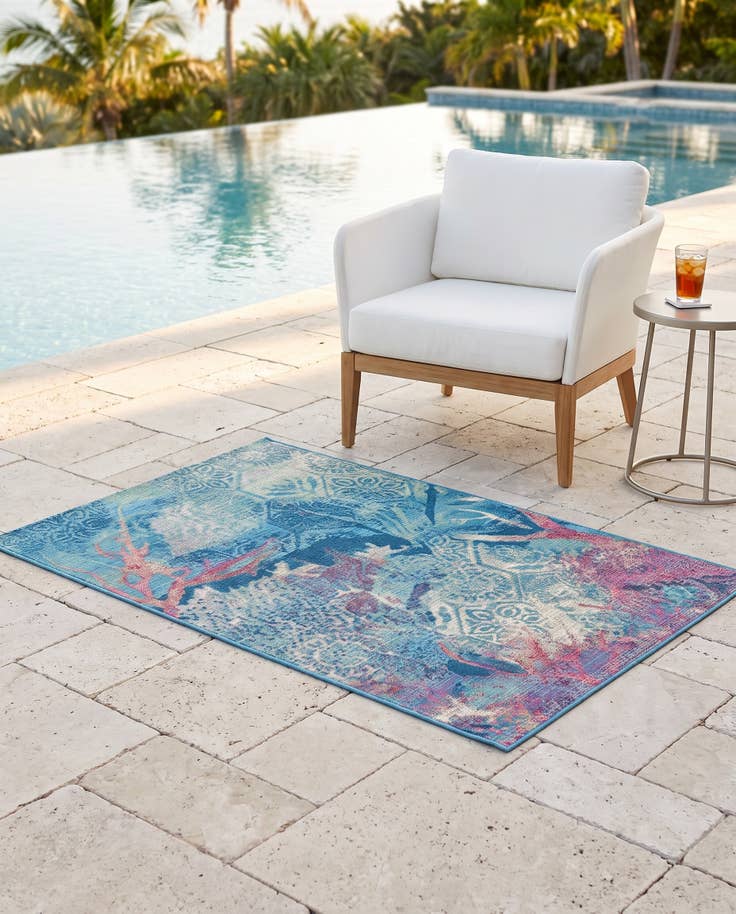 Detail image of 3' 3 x 5' 3 Easy-Clean Coastal Indoor / Outdoor Rug