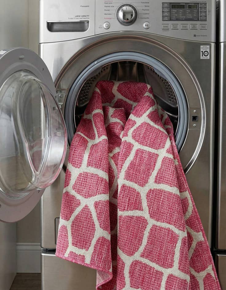 Detail image of 4' x 6'  Washable Safari Indoor / Outdoor Rug