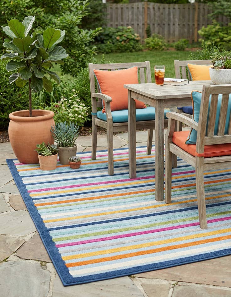 Detail image of 7' 10 x 7' 10 Easy-Clean Aruba Indoor / Outdoor Square Rug