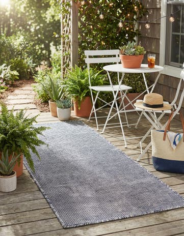 2' x 6' 1 Easy-Clean Jill Zarin Palm Springs Indoor / Outdoor Runner Rug