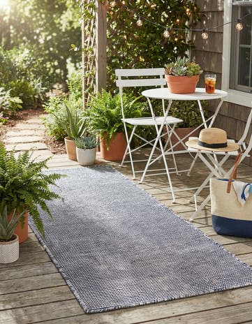 2' x 6' 1 Easy-Clean Jill Zarin Palm Springs Indoor / Outdoor Runner Rug