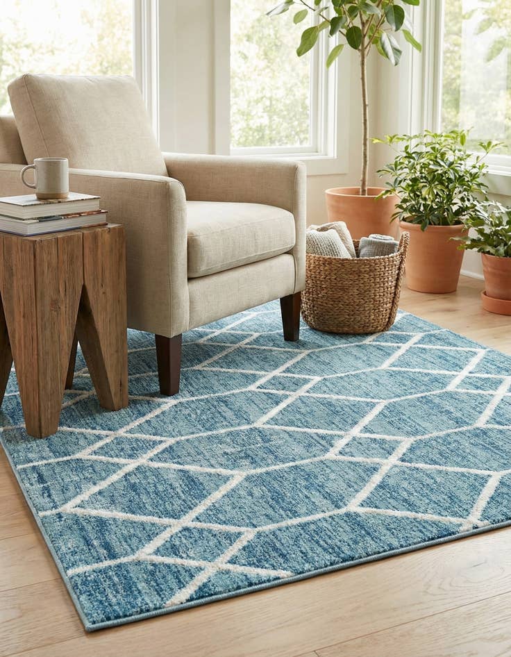 Detail image of 5' 3 x 5' 3 Lattice Trellis Square Rug