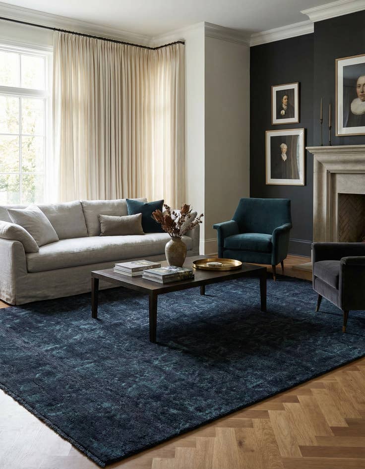 Detail image of 6' 3 x 9'  Hand Knotted Darya Wool Rug