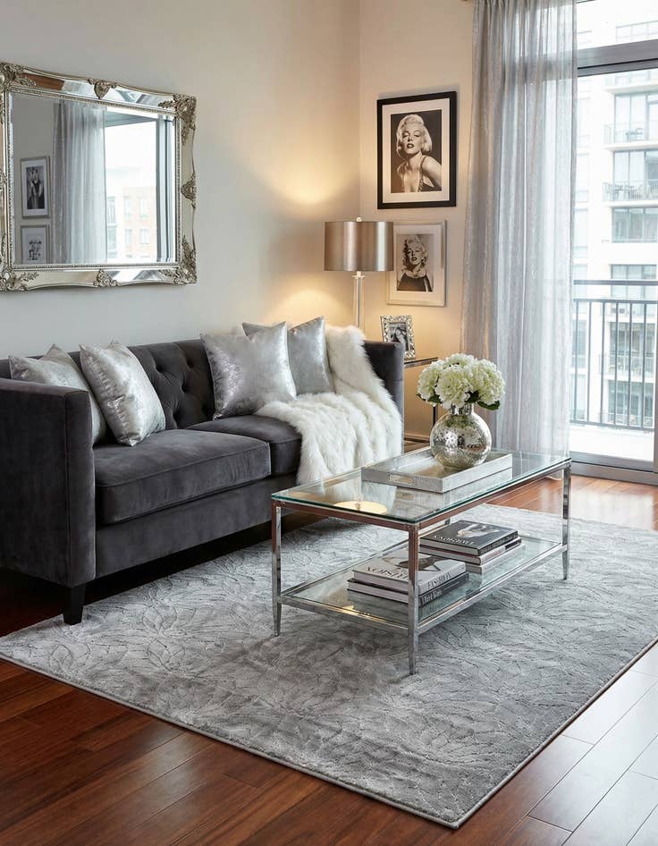 Detail image of 7' x 10'  Marilyn Monroe™ Glam Dahlia Rug