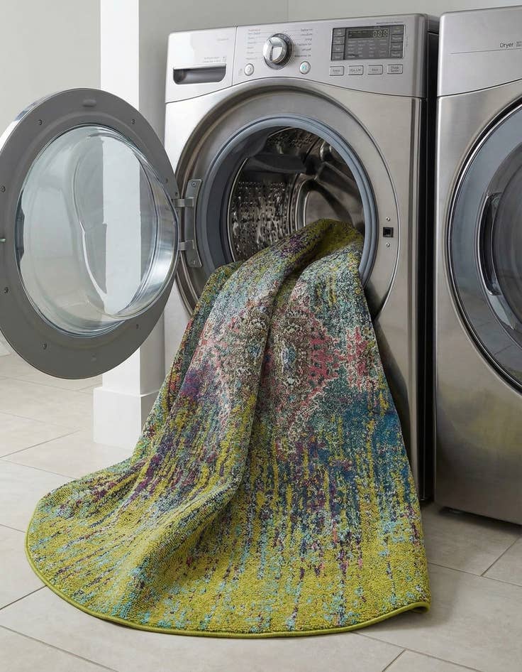 Detail image of 8' x 8'  Washable Arte Round Rug