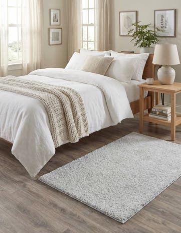 Sea Salt White Jill Zarin Shaggy Chic Rug