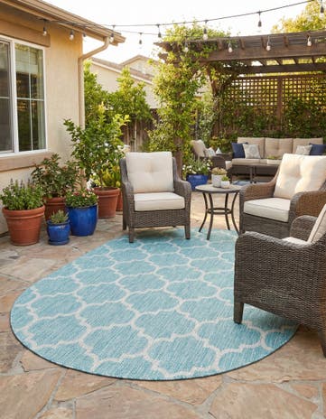 5' 3 x 8' Easy-Clean Lattice Indoor / Outdoor Oval Rug