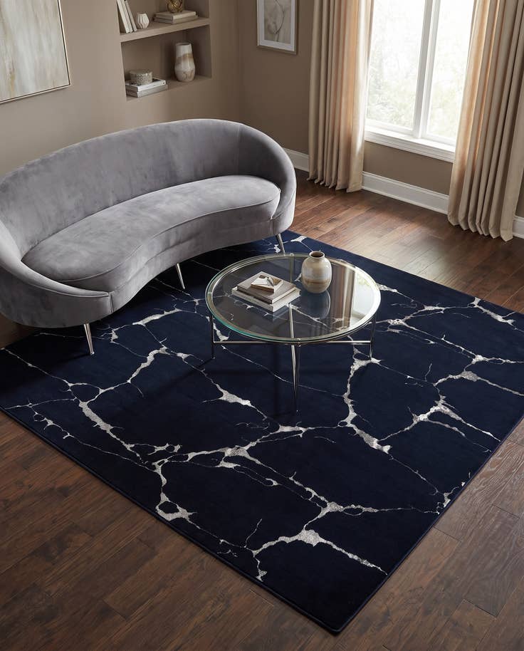 Detail image of 7' 10 x 7' 10 Vogue Geo Square Rug