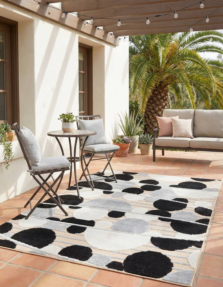 Detail image of  5' 3 x 7' 7  Washable  Indoor / Outdoor Rug