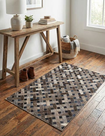 2' x 3' Cowhide Leather Rug