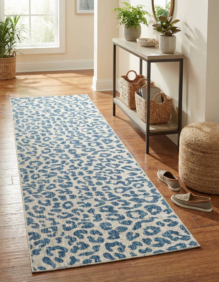 Detail image of  2' 7 x 10'  Washable Safari Indoor / Outdoor Runner Rug