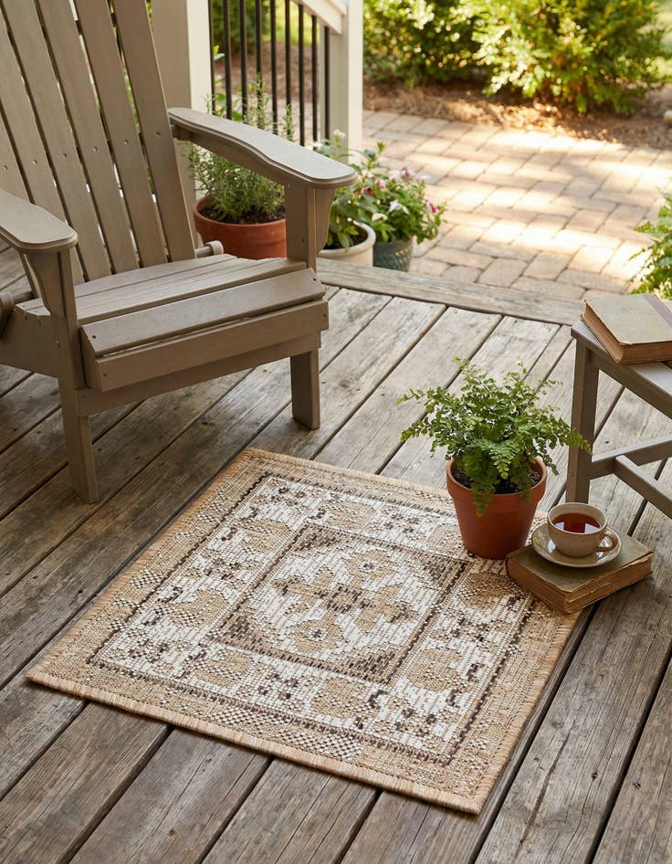 Detail image of  1' 4 x 1' 4  Washable Traditional Indoor / Outdoor Sample Rug