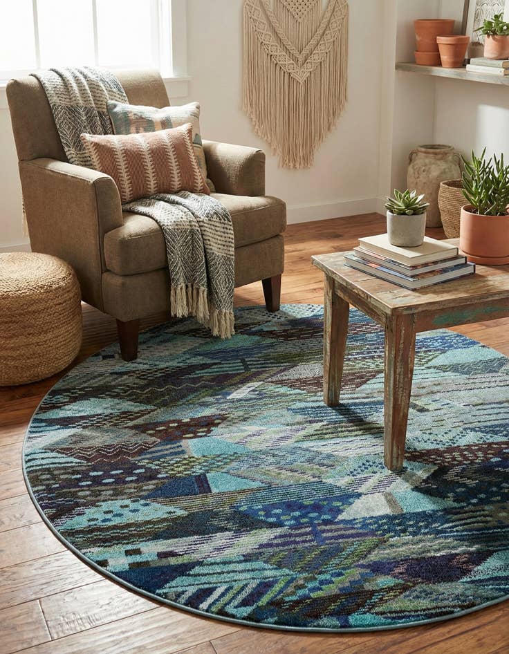 Detail image of 3' 3 x 3' 3  Washable Santa Fe Round Rug