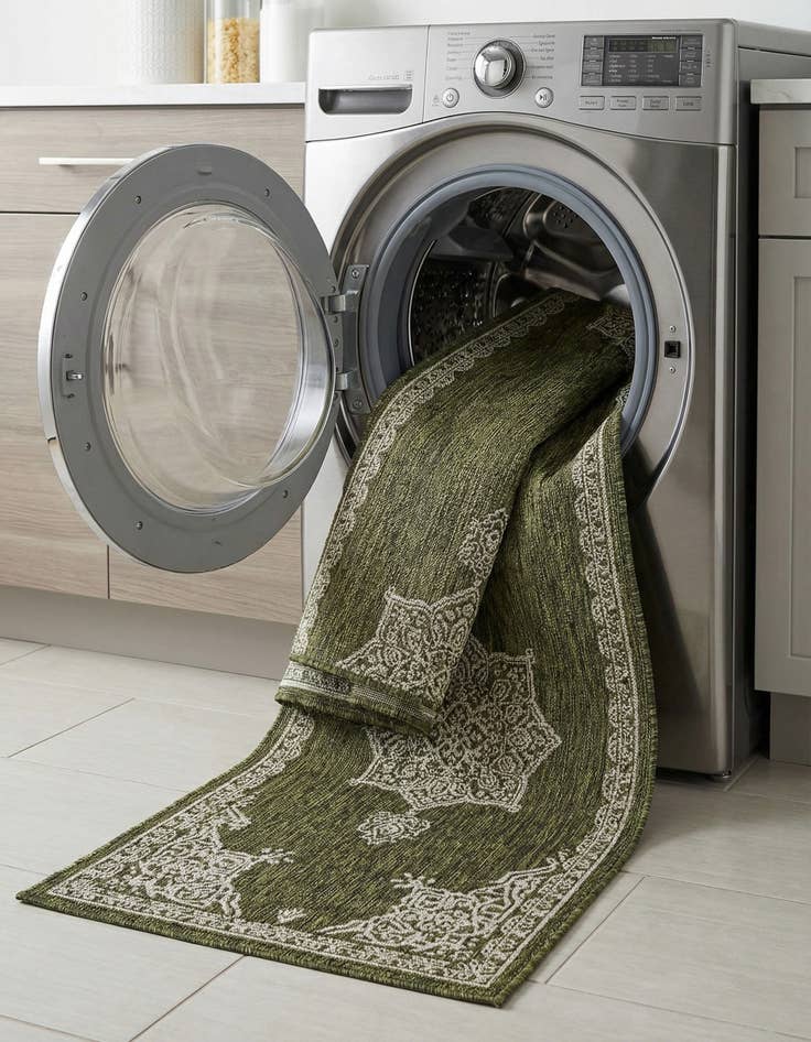 Detail image of  2' 7 x 10'  Washable Traditional Indoor / Outdoor Runner Rug