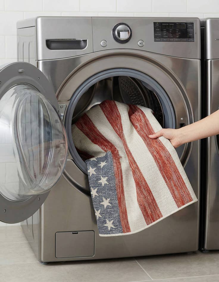 Detail image of 4' x 6'  Washable Jill Zarin Indoor / Outdoor Rug