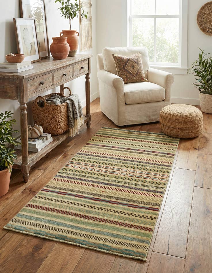 Detail image of 3' 3 x 5' 1  Hand Knotted Darya Rug