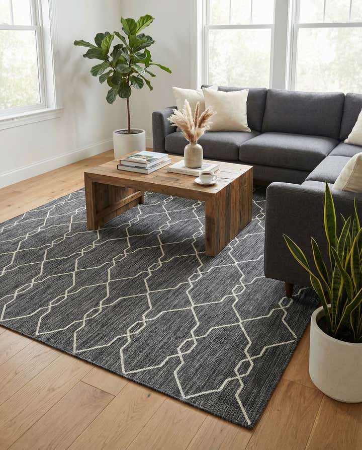 7' x 10' Easy-Clean Trellis Indoor / Outdoor Rug