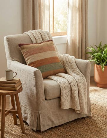 1' 5 x 1' 5 Hand Woven Pillow Wool Square Rug