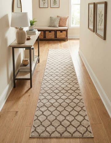 2' 7 x 19' 8 Lattice Runner Rug