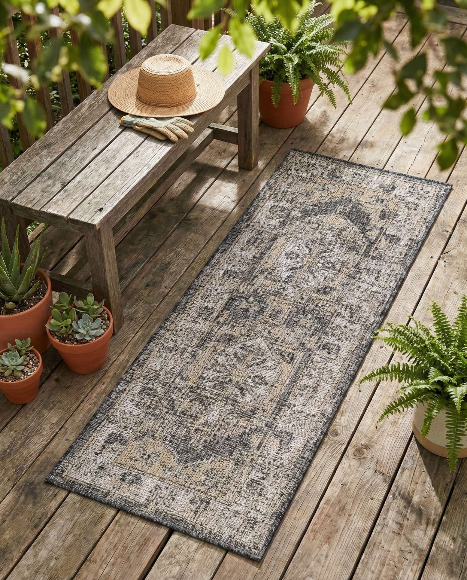 2' x 5' 3 Easy-Clean Traditional Indoor / Outdoor Runner Rug
