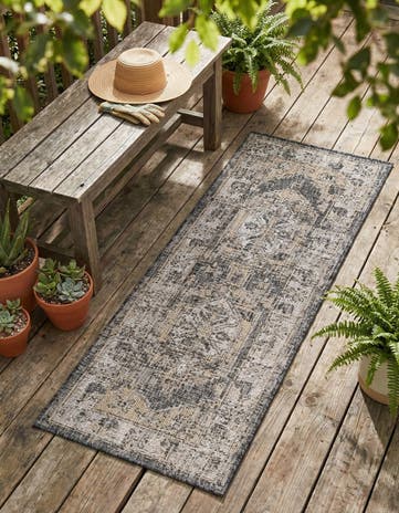 2' x 5' 3 Easy-Clean Traditional Indoor / Outdoor Runner Rug