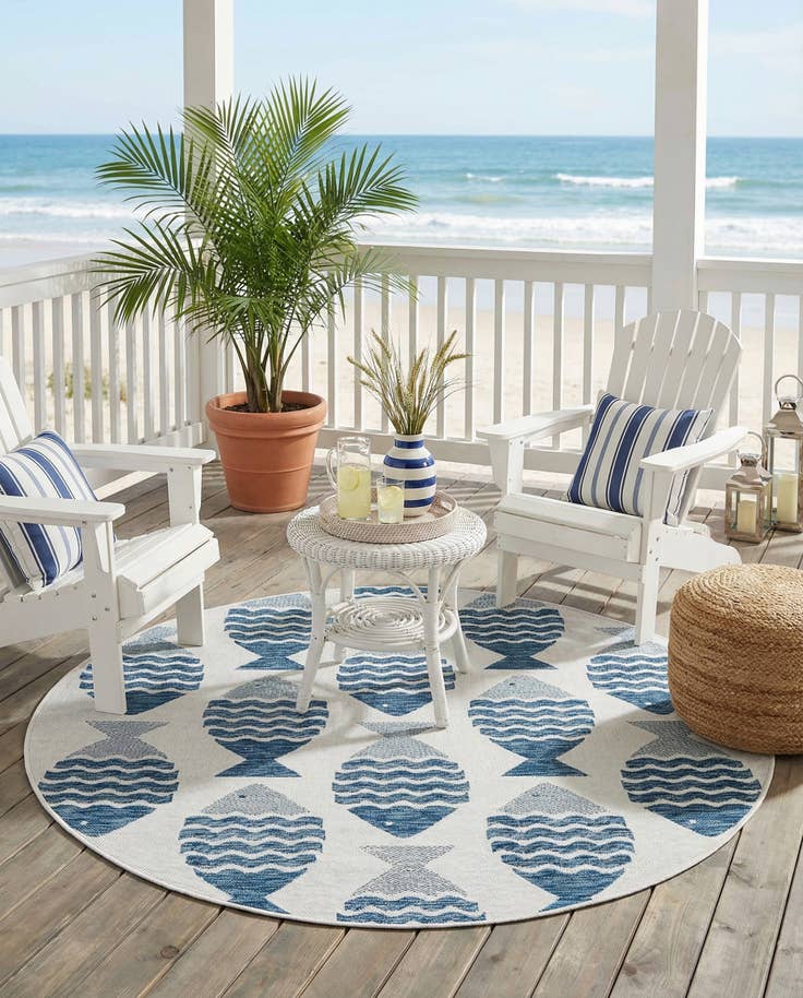 Detail image of 6' x 6' Easy-Clean Coastal Indoor / Outdoor Round Rug