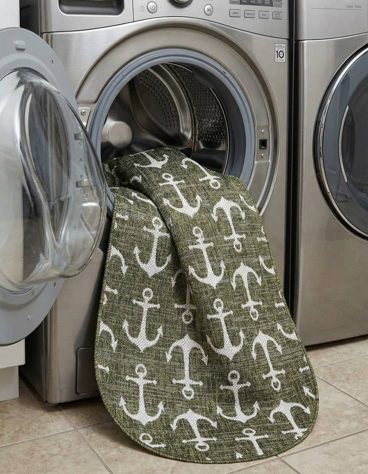 Detail image of 3' x 5' 3  Washable Coastal Indoor / Outdoor Oval Rug