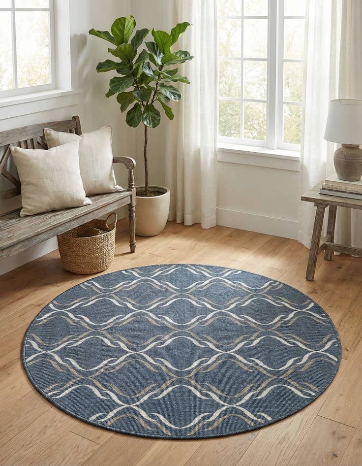 Detail image of 4' x 4'  Washable Trellis Indoor / Outdoor Round Rug