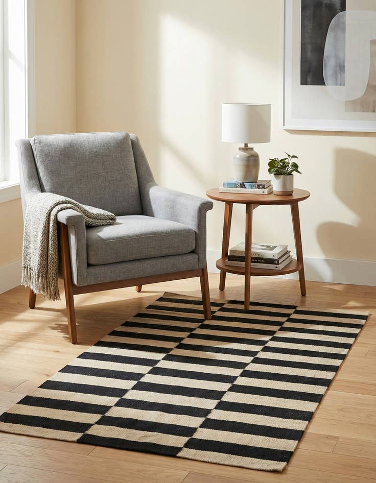 Detail image of 2' 7 x 3' 10  Hand Woven Kilim Modern Wool Rug