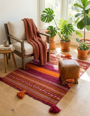 3' 4 x 3' 9 Hand Woven Kilim Fars Wool Rug