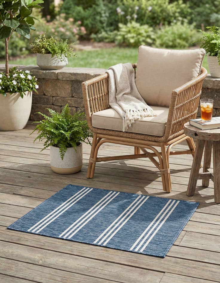 Detail image of 1' 4 x 1' 4  Washable Jill Zarin Anguilla Indoor / Outdoor Sample Rug