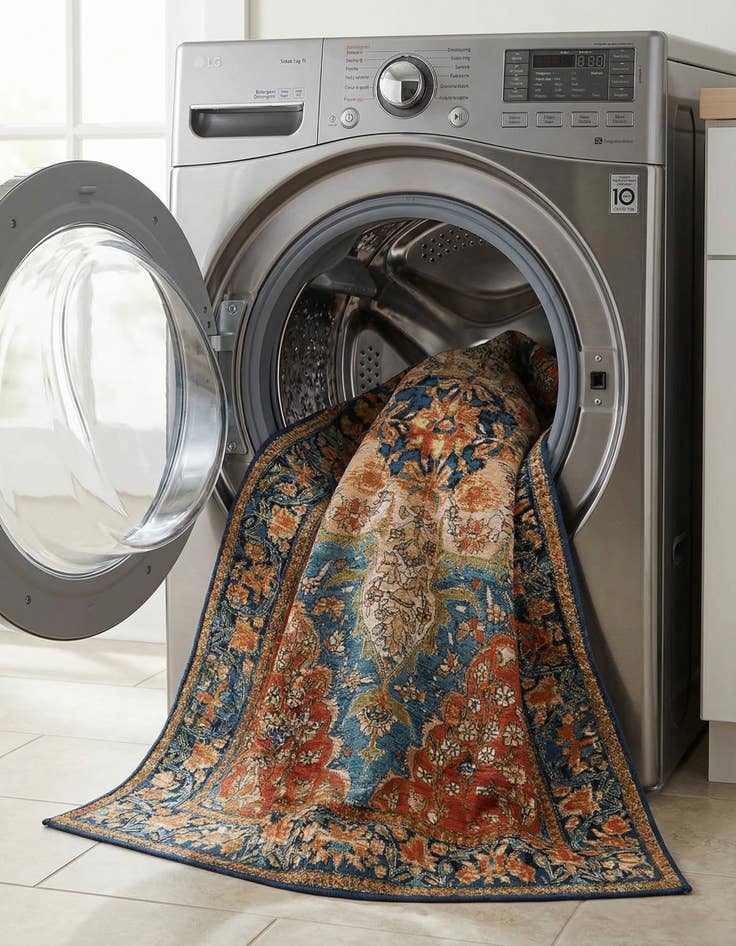 Detail image of  5' x 8'  Washable Traditional Indoor / Outdoor Rug