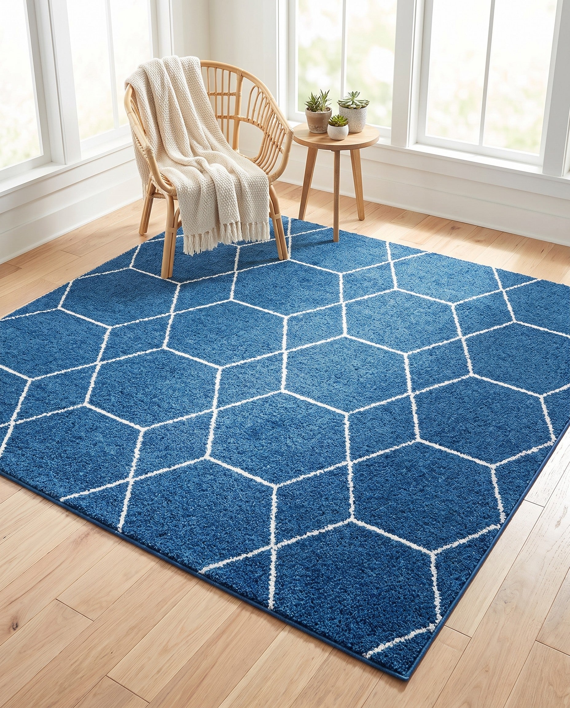 7' x 7' Trellis Frieze Square Rug