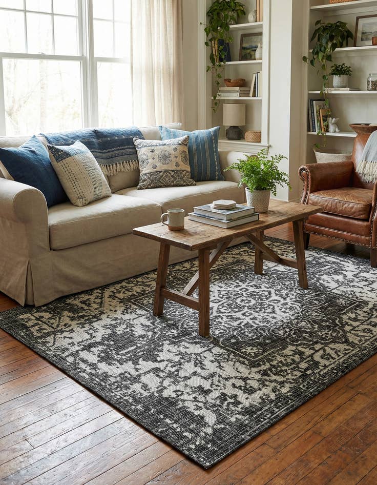 Detail image of 4' x 6'  Washable Jill Zarin Dubai Indoor / Outdoor Rug