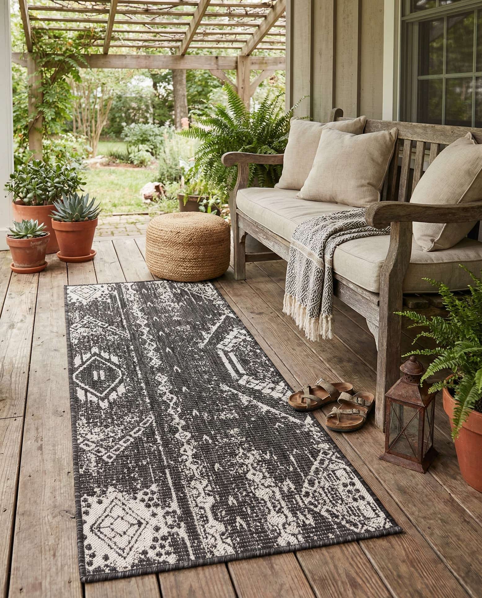 2' x 5' 3 Easy-Clean Bohemian Indoor / Outdoor Runner Rug