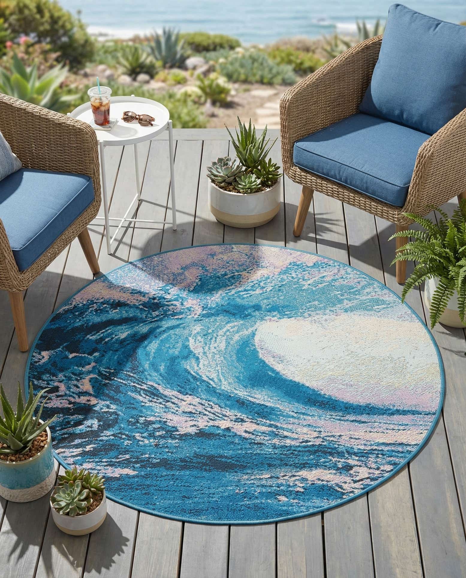 3' 3 x 3' 3 Easy-Clean Modern Indoor / Outdoor Round Rug