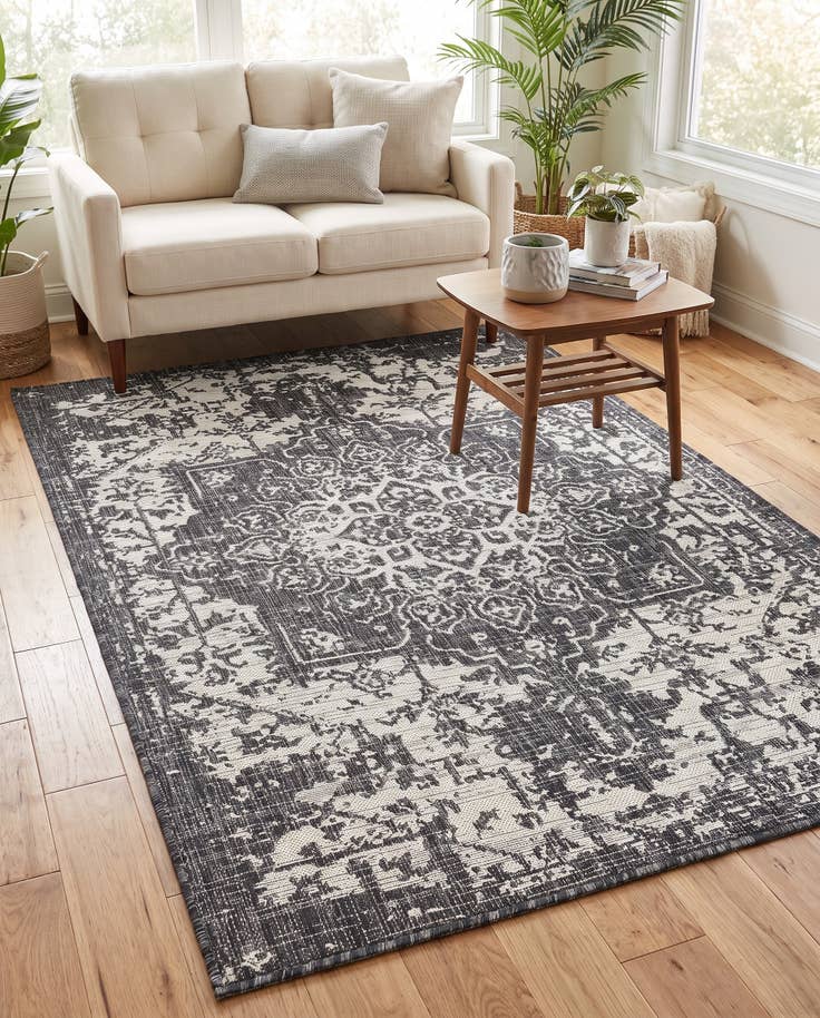 Detail image of 4' x 6' Easy-Clean Jill Zarin Dubai Indoor / Outdoor Rug