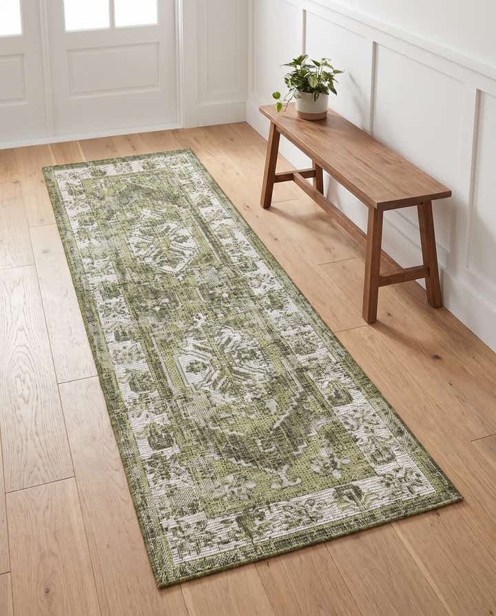 2' x 6' Easy-Clean Traditional Indoor / Outdoor Runner Rug