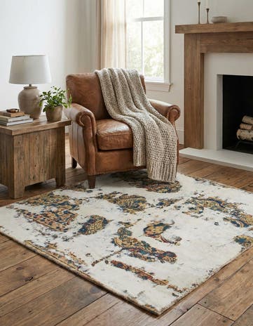 4' 9 x 4' 10 Hand Knotted Ultra Vintage Persian Wool Square Rug