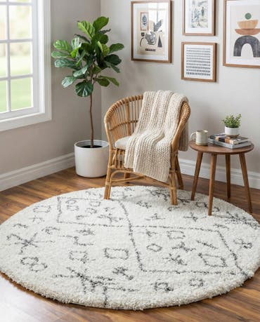  5' 3 x 5' 3 Moroccan Shag Round Rug