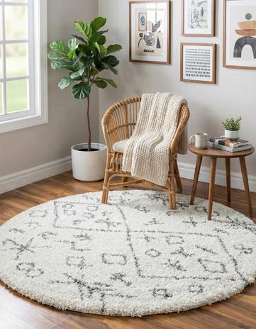 5' 3 x 5' 3 Moroccan Shag Round Rug