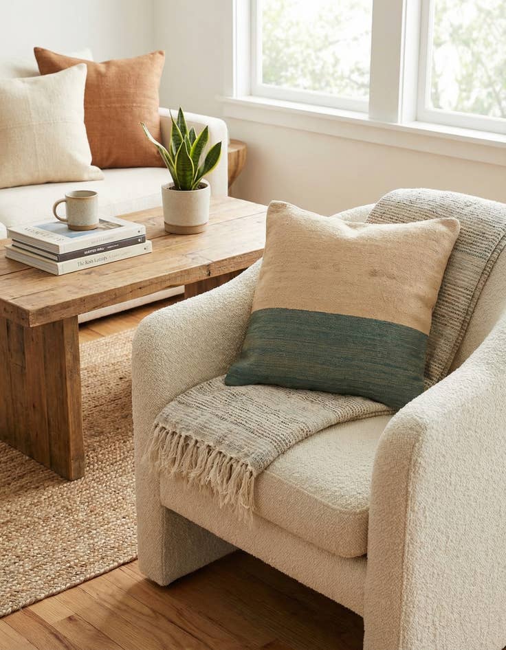 Detail image of 2' 4 x 2' 5  Hand Woven Pillow Wool Square Rug