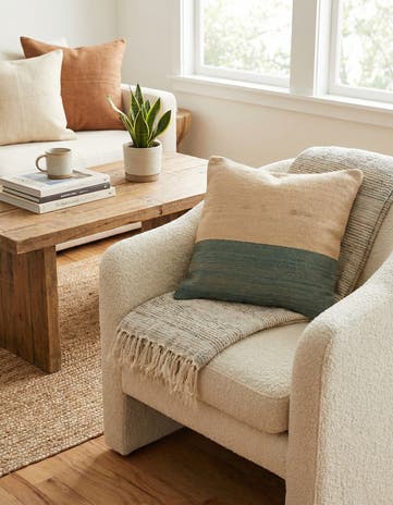 2' 4 x 2' 5 Hand Woven Pillow Wool Square Rug